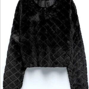 Zara Black Faux Fur Cropped Sweatshirt - Size Large